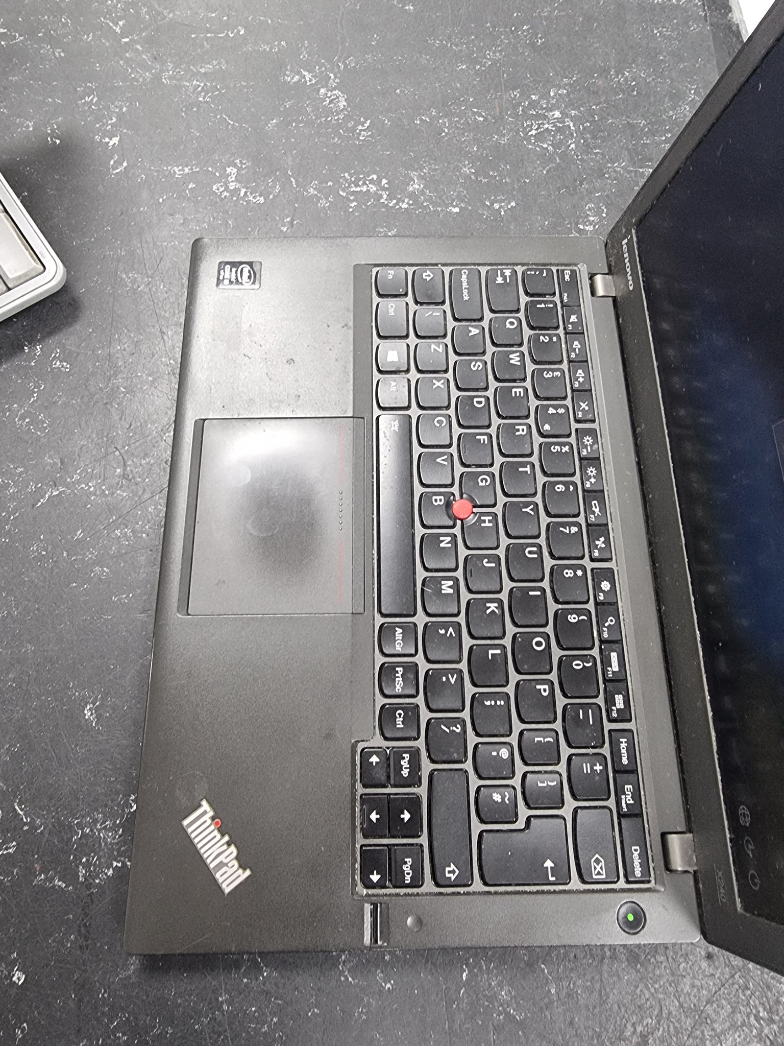 Lenovo ThinkPad X240 12.5" 4th Gen Intel Core i5-4300U 8GB 240GB SSD WiFi Webcam Windows 10 Professional (Renewed)