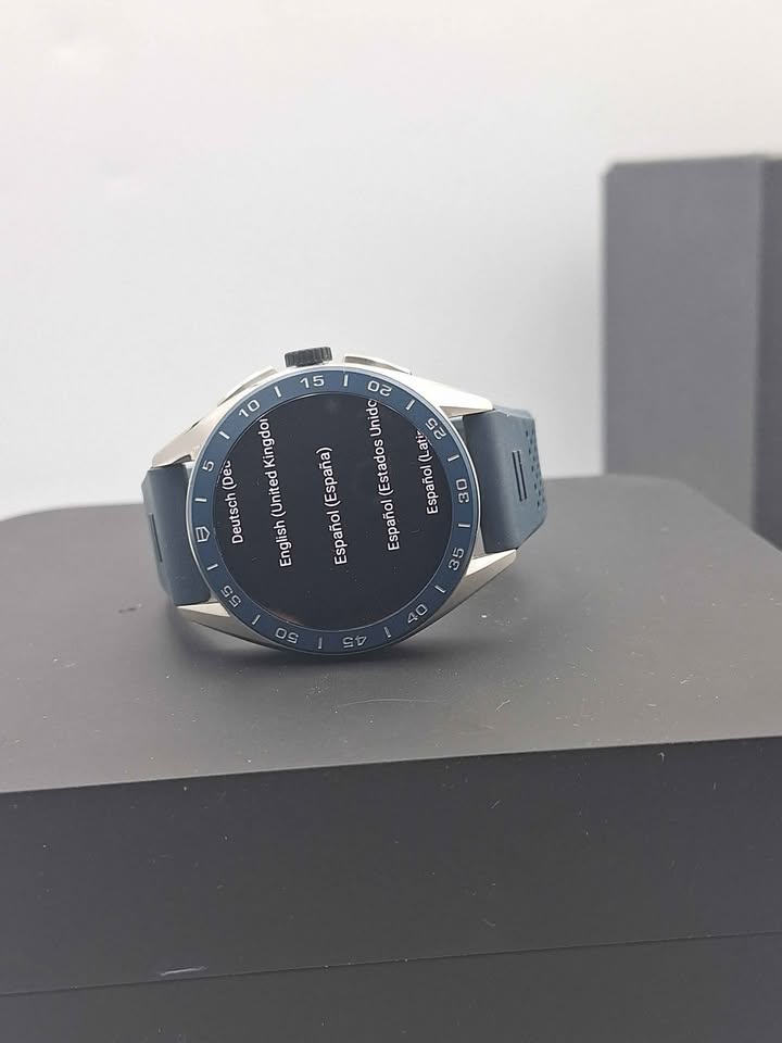 Tag Heuer G Connect SBR8A11 Mens Smart Watch - With 45mm Blue Rubber Strap - Boxed With Papers