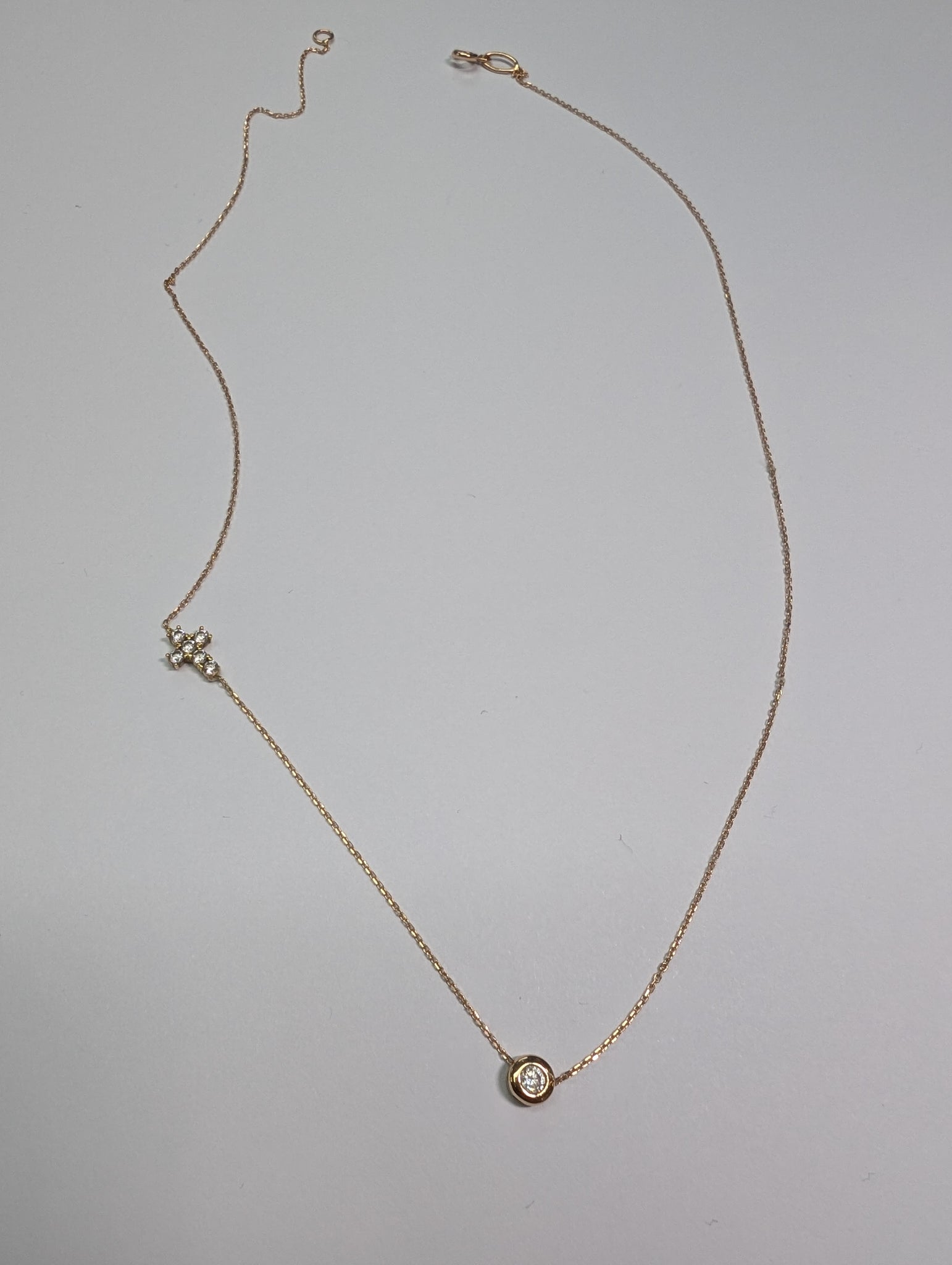 14ct gold necklace with pendant and side charm