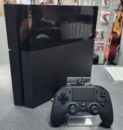 Playstation 4 Console - 500GB - Black - Wired pad