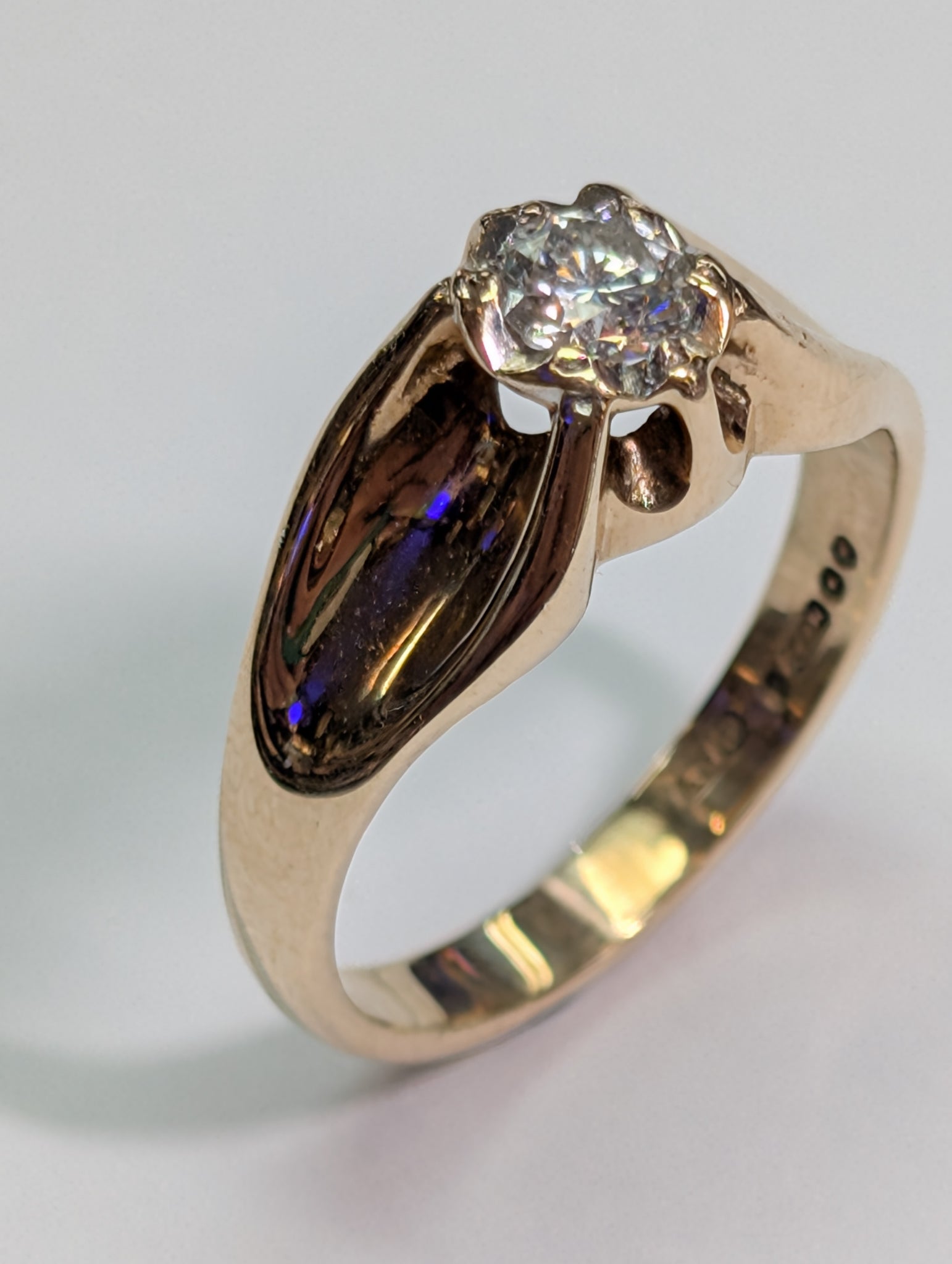 9ct gold single diamond ring