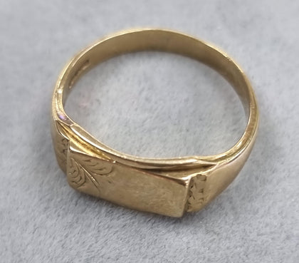 9ct Gold Signet Ring Size P