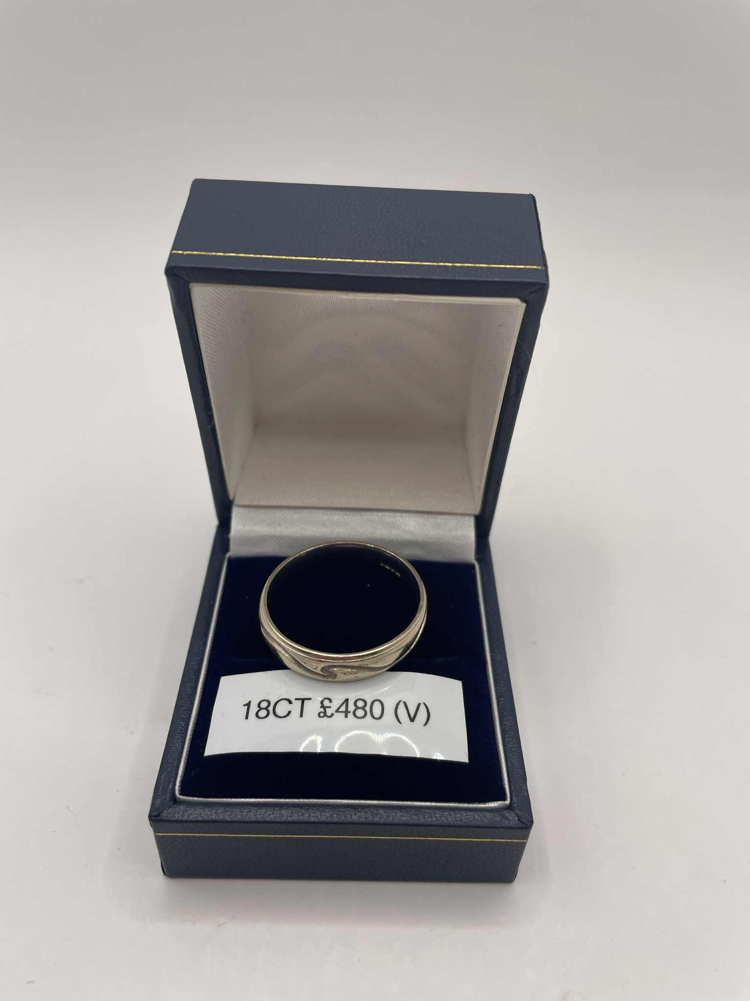 18CT GOLD RING