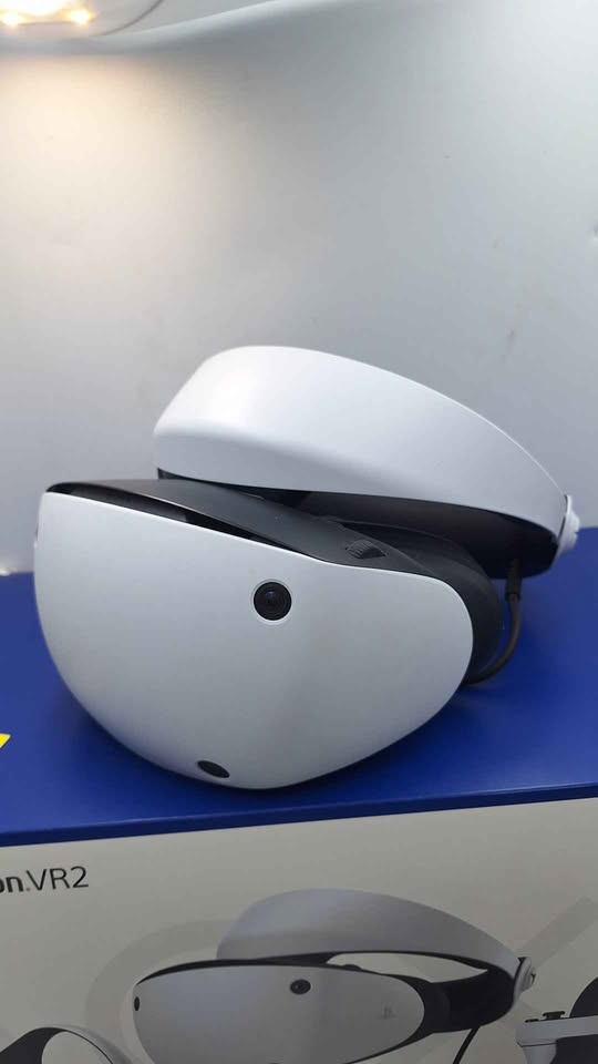 Sony PlayStation VR2 PS5 Virtual Reality Headset With 2x Controllers - Boxed