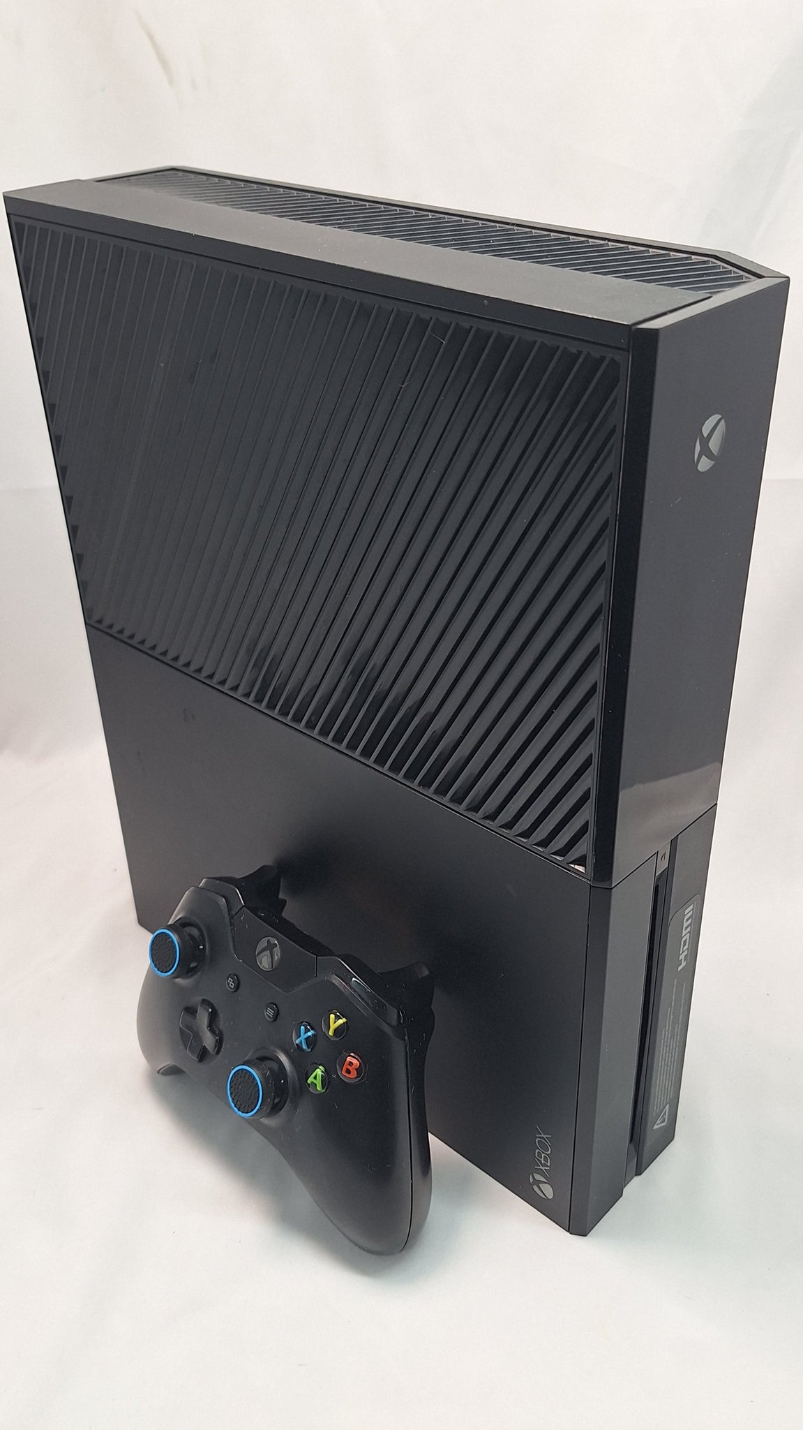 Microsoft Xbox One 500GB black console with 1 controller (new analogue grips) unboxed all leads