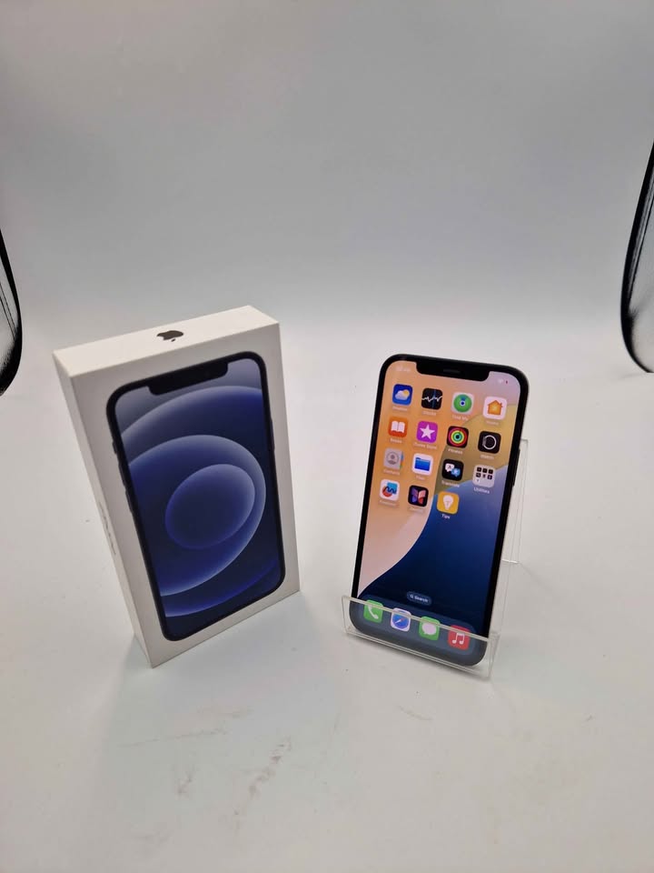 Apple Iphone 12 Mobile Phone - 64GB Storage - Open Unlocked - Boxed (77% Batt)