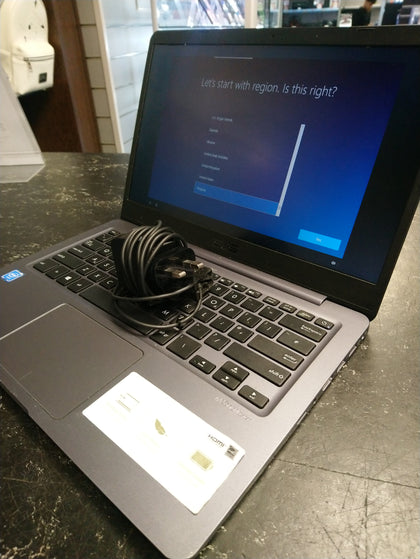 Asus E406N Notebook