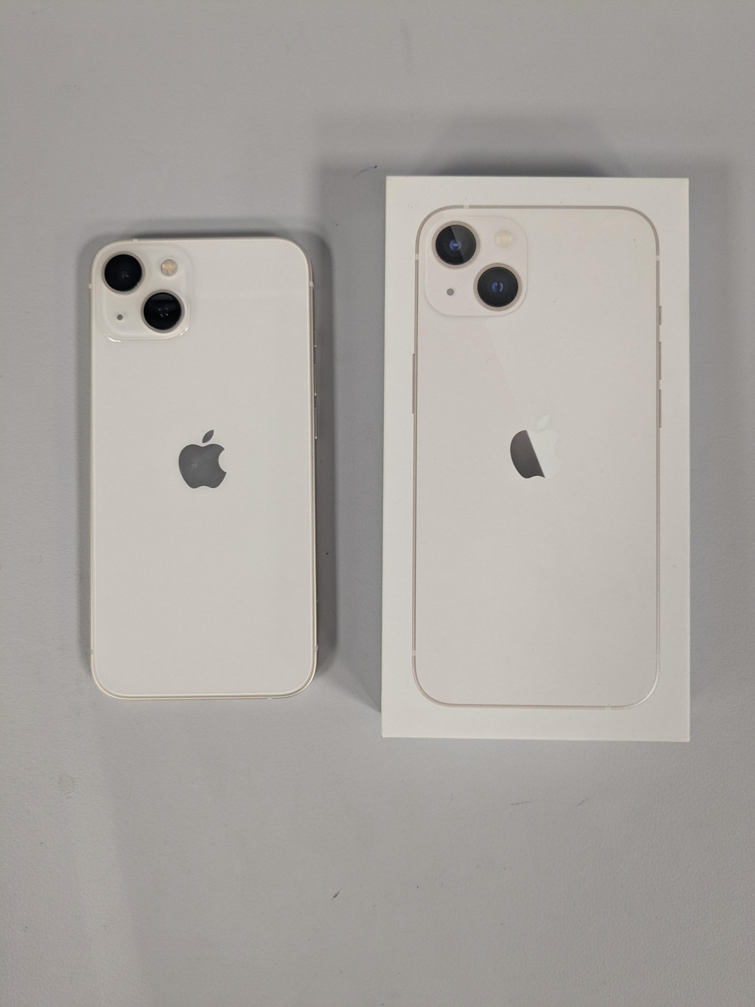Apple iPhone 13 - 128GB - Starlight Any Network Boxed