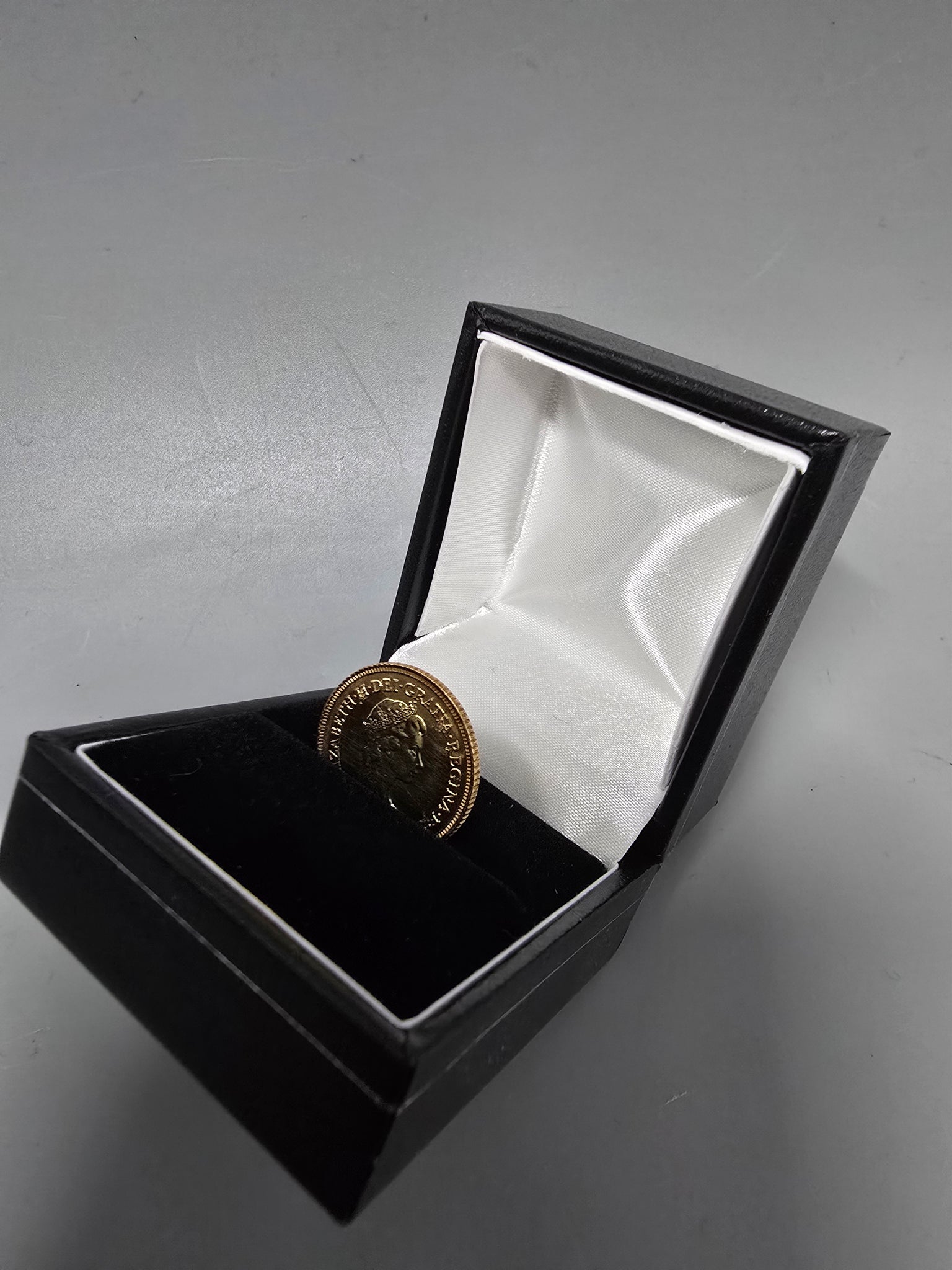 916 22ct Half Sovereign 4.0G (1982)