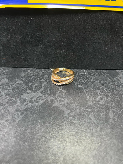 21ct Ladies Gold Ring (Size M), 5.1g