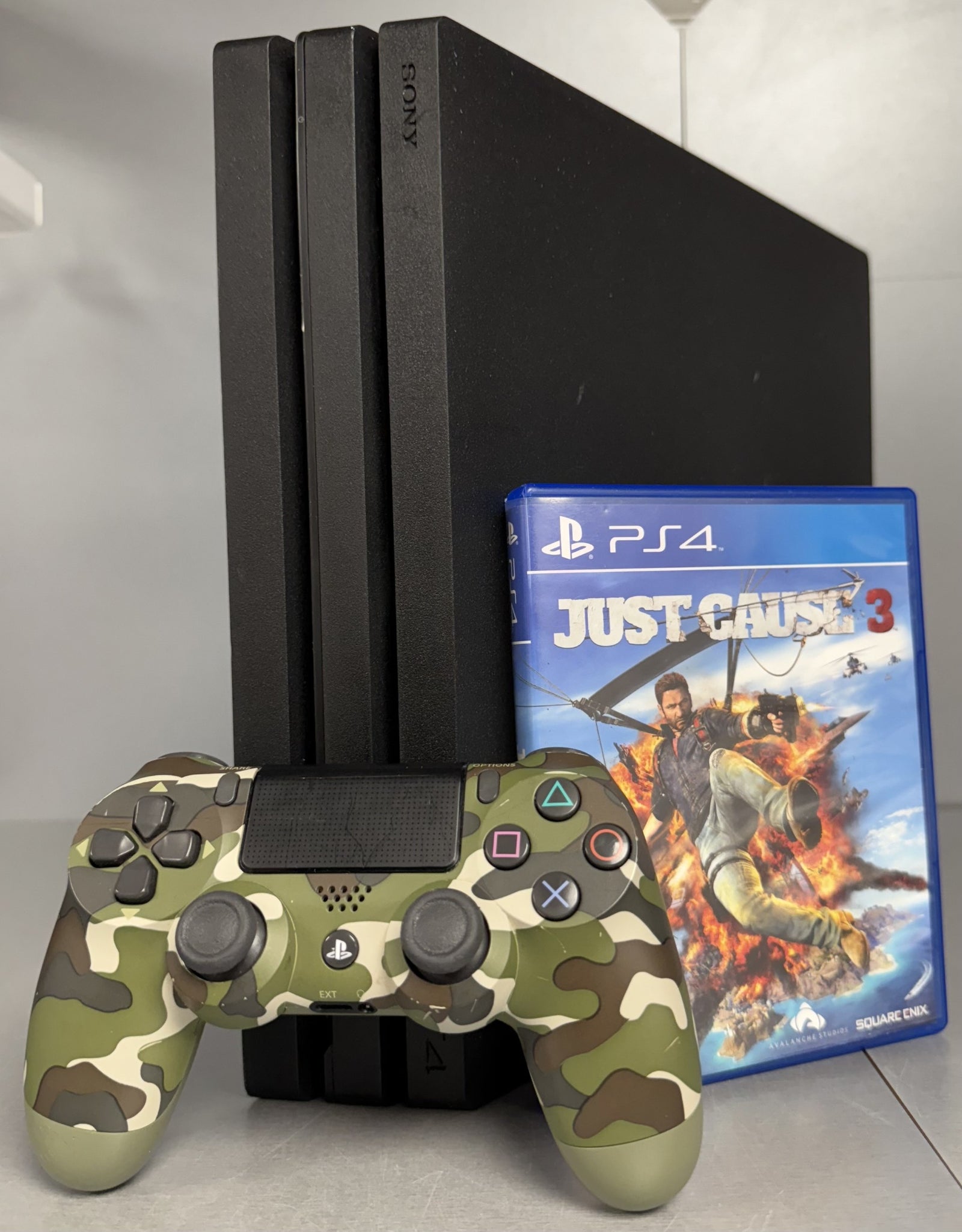 Sony Playstation 4 Pro 1TB Black Console Bundle ( + Just Cause 3 ) ** Unboxed **