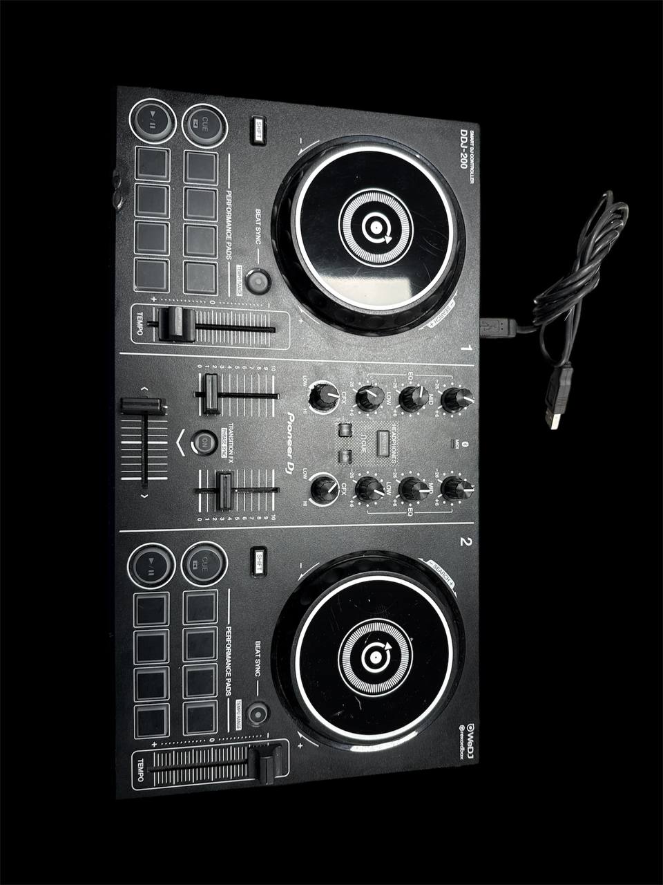 Pioneer DJ DDJ-200 DJ Controller  ** Collection Only - Wythenshawe **