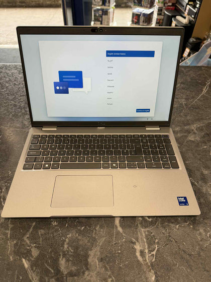 Latitude 5550 Laptop Intel® Ultra 5 135U 15.6