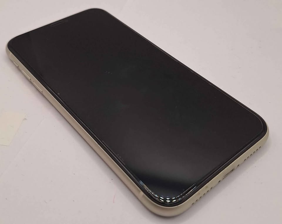 Apple iPhone 11 64GB White - Unlocked - Boxed (92% Battery Health)
