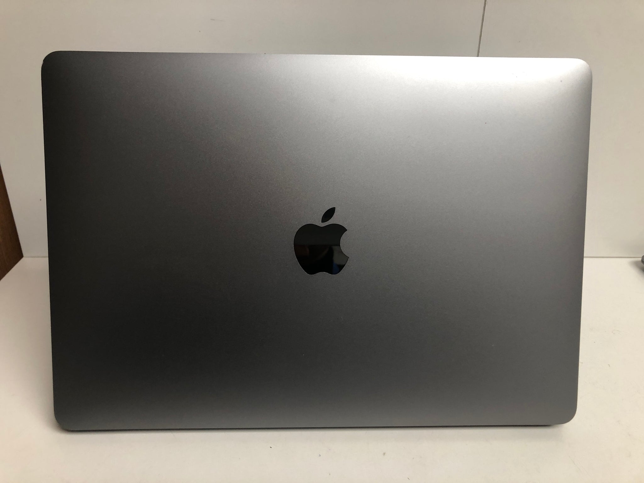 apple MacBook Pro 13" 2019  Space Gray