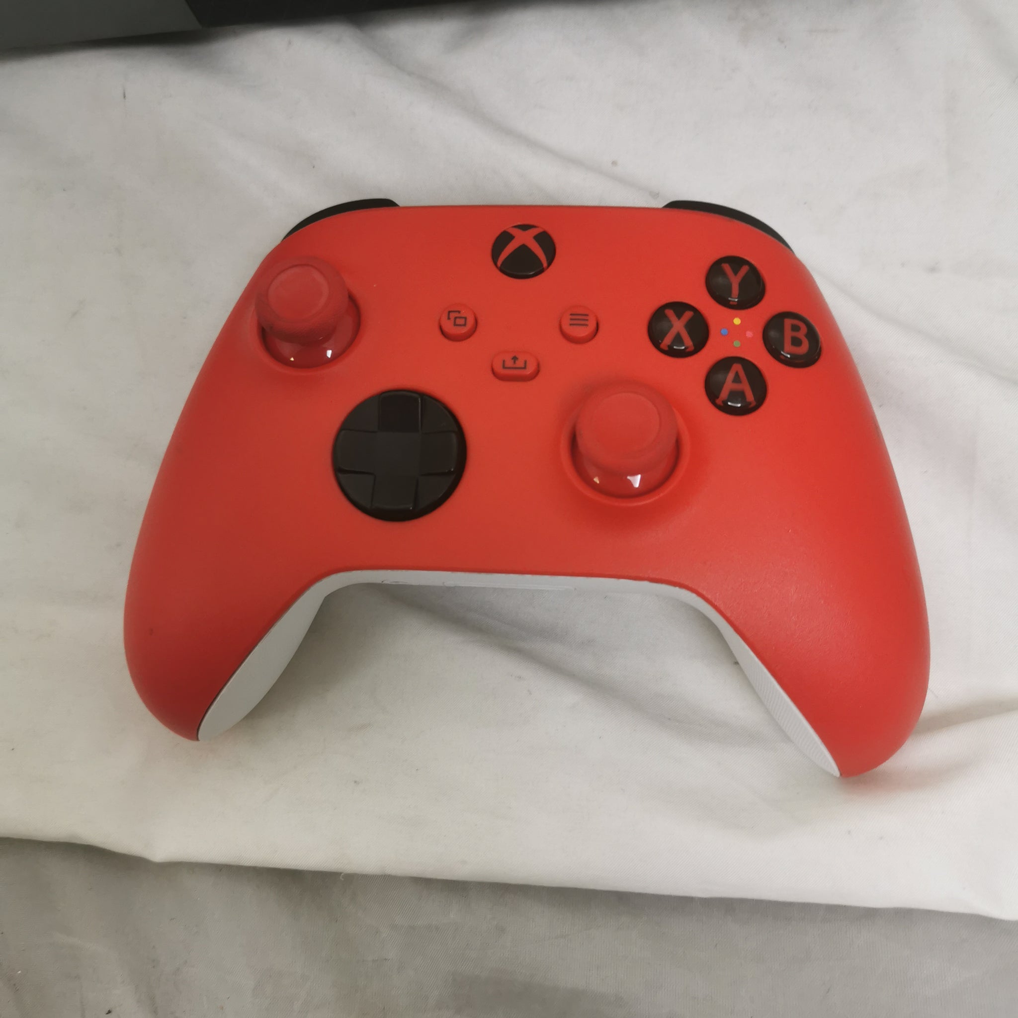 Xbox One Console, 1TB, Call Of Duty A.W Ed. (No Game), Unboxed with 1 controller and power cables