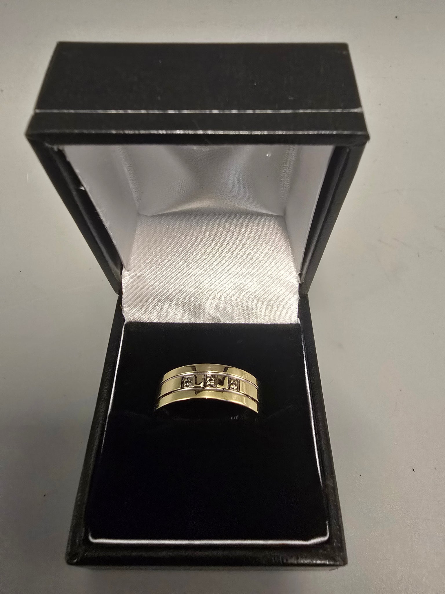 9ct Gold Ring 375 dia 4.5G Size S