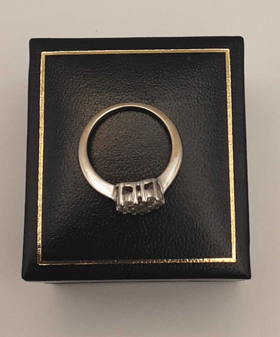 9ct gold heart ring size M