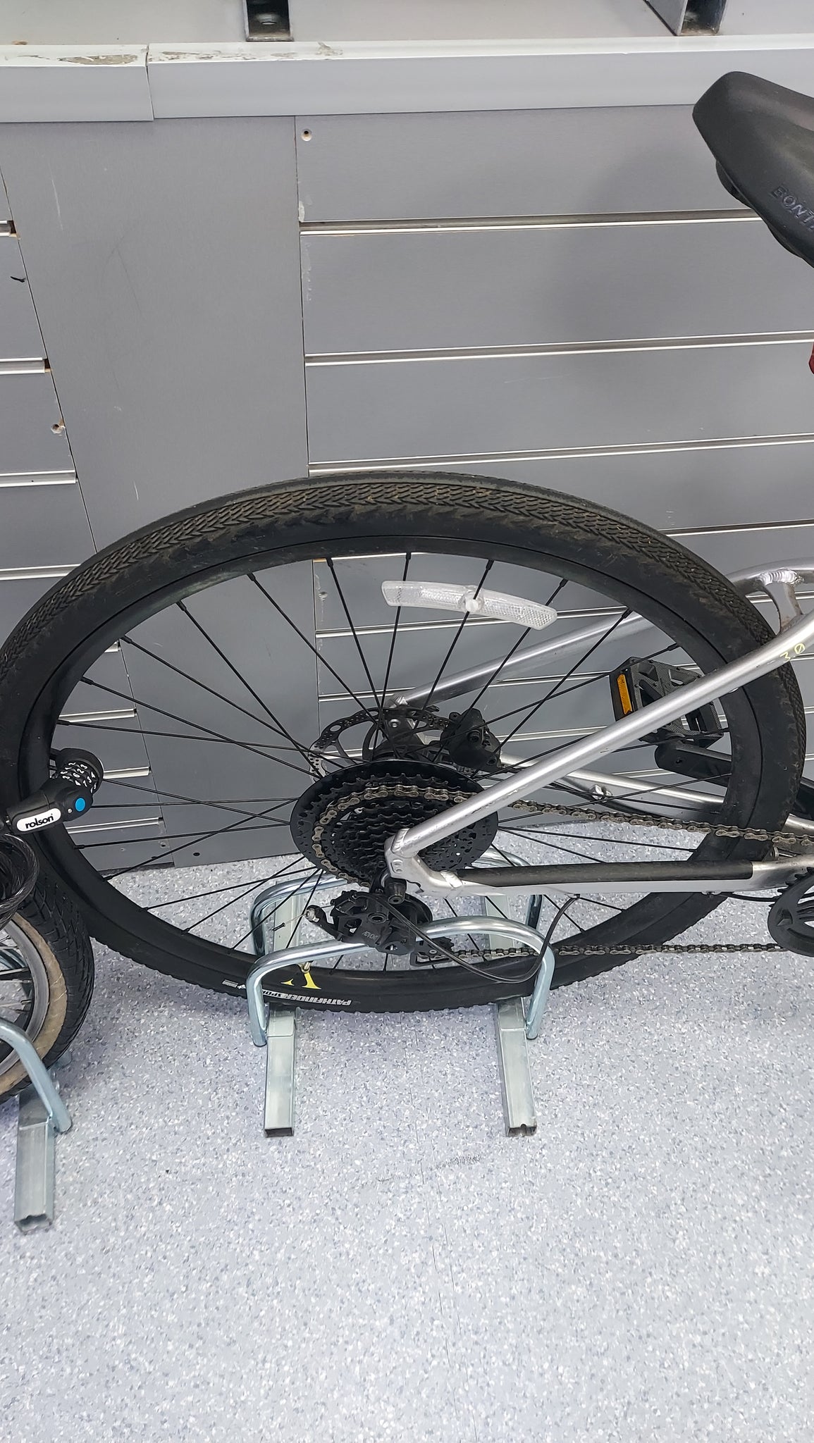 SPECIALIZED SIRRUS X 3.0 HYBRID BIKE