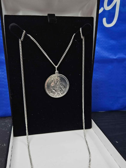Brand new sterling silver necklace , moses pendent - 13.5 grams hallmarked 925.- box included