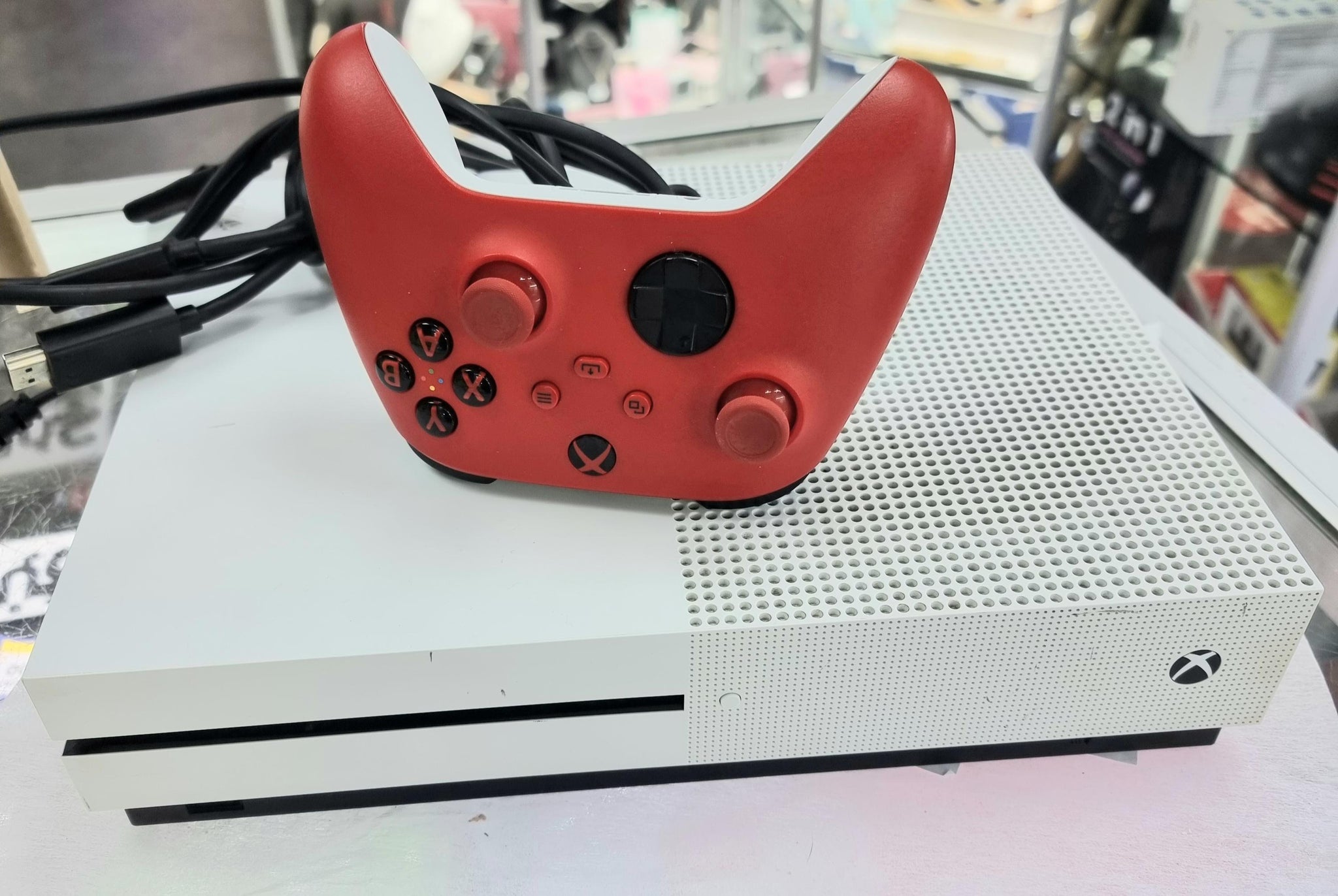 Microsoft Xbox One S 1TB