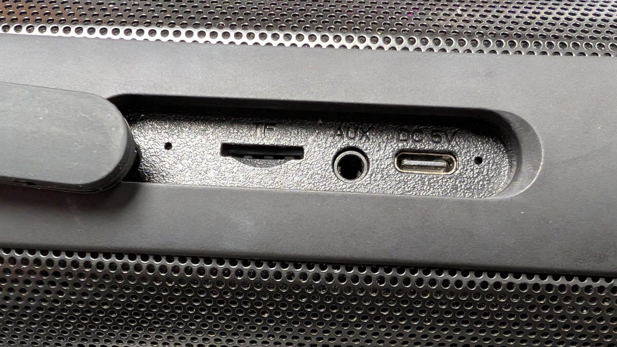 BUDI TWS Colourful LED Wireless Bluetooth Speaker *Unboxed*