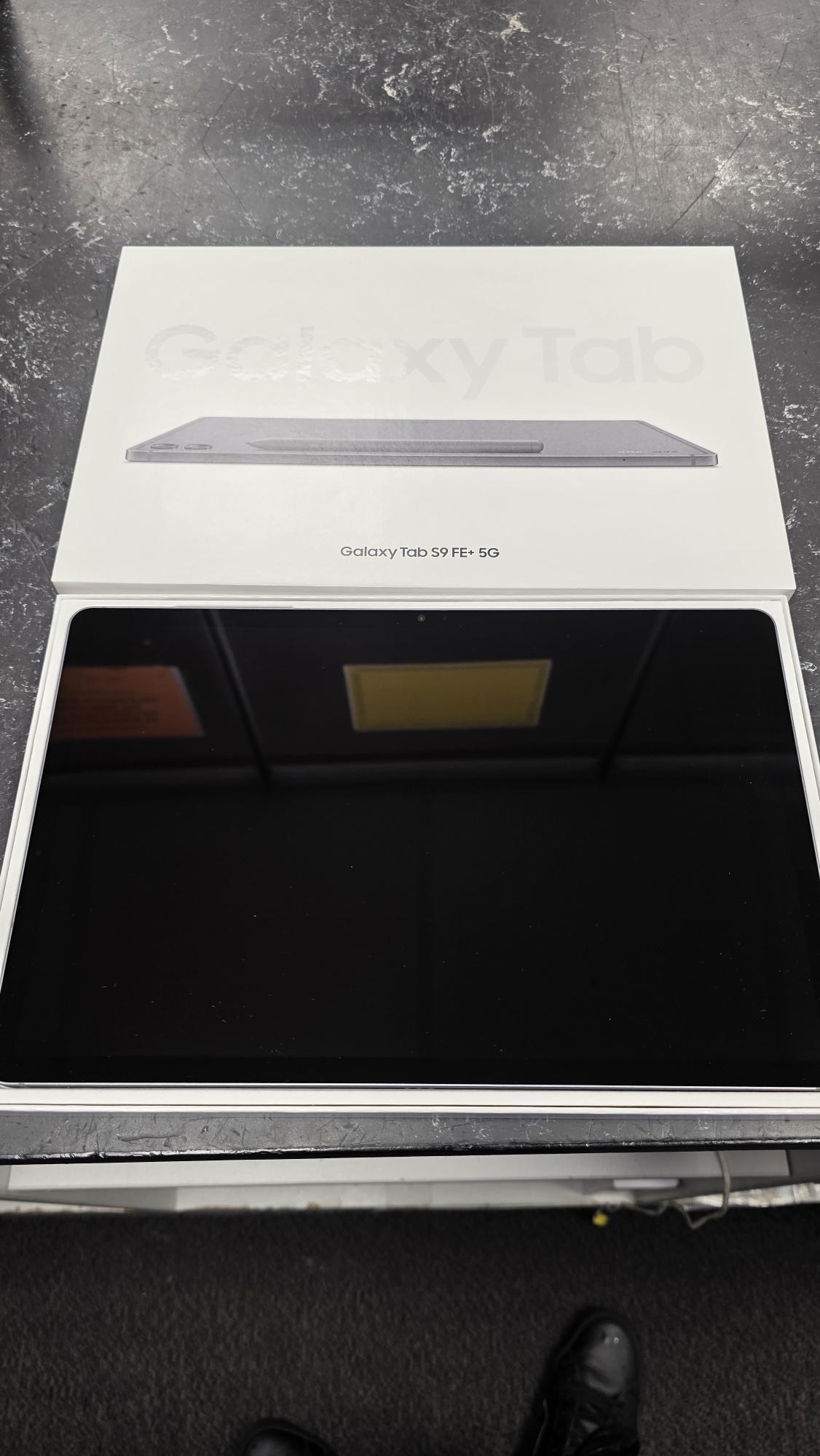 Samsung Galaxy Tab S9 FE+ 12.4" 128 GB Tablet