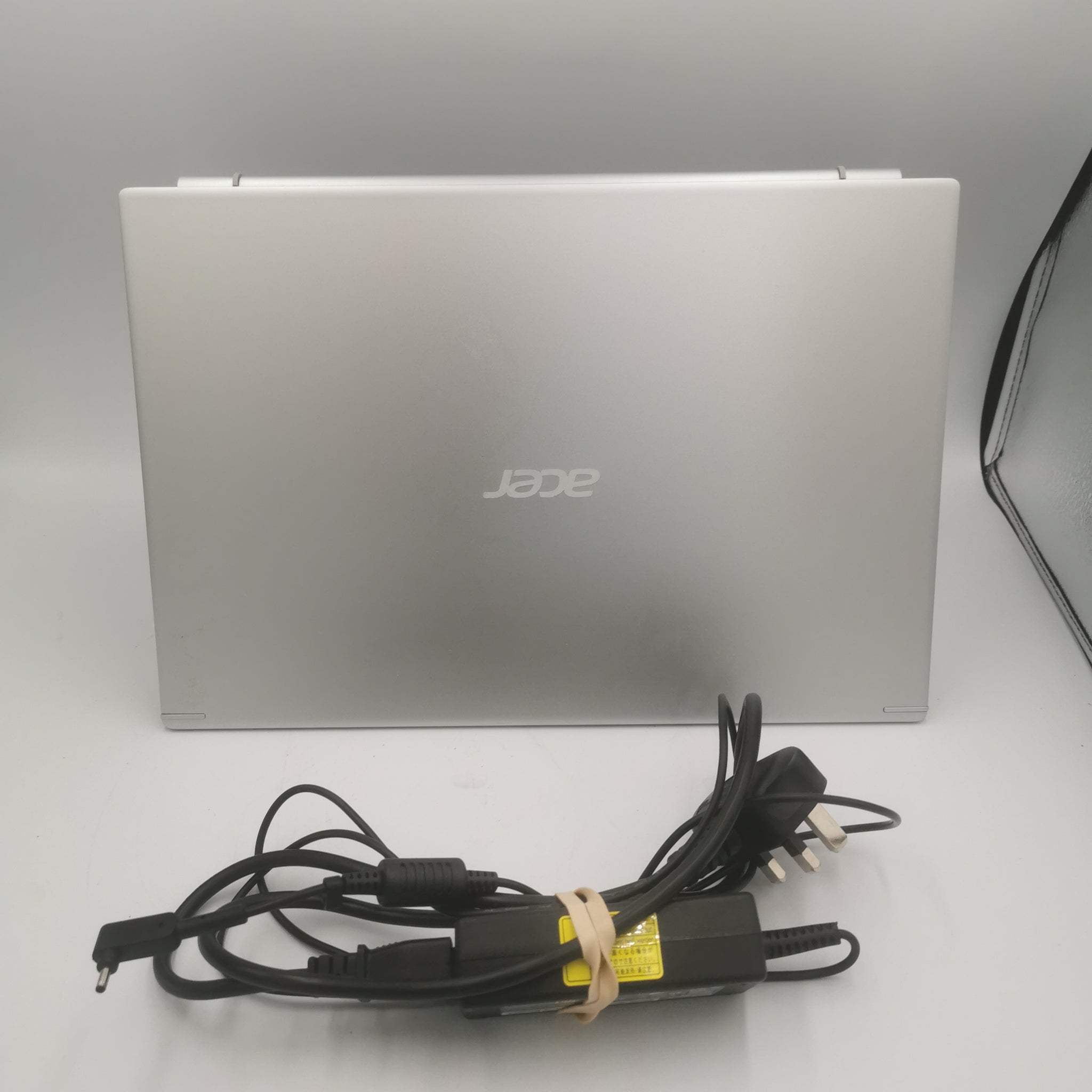 Acer A514-54 i5-1135G7 8GB RAM 256GB SSD Windows 10 Unboxed
