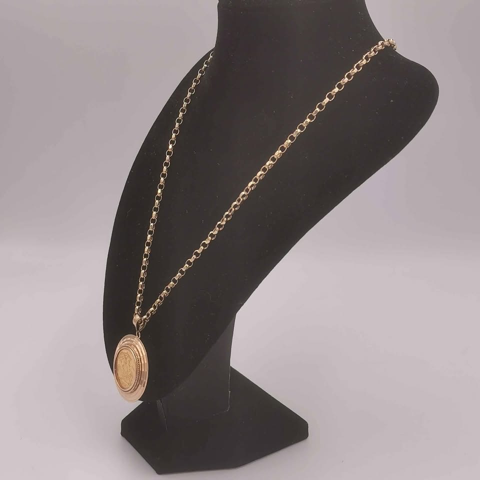 22ct 8G Sovereign with 4.5G 9K Mount, 9ct (375 Hallmarked & Tested) 17.2G Chain Necklace