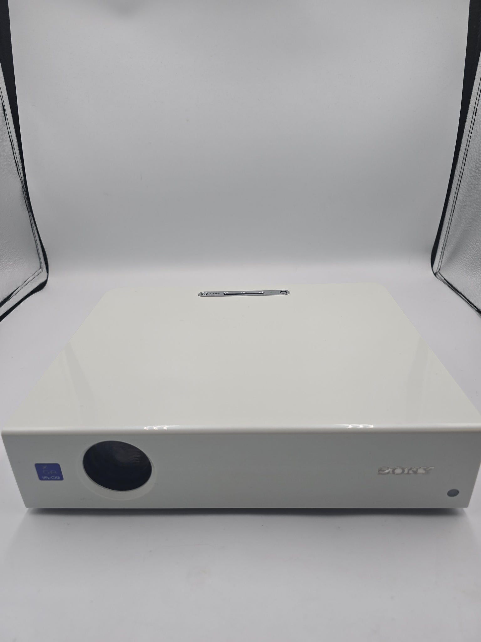 Sony Data Projector With Genuine Carrying Bag Portable