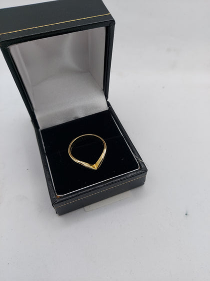 9CT Yellow Gold Ring - Size K - 2.87 Grams - Fully Hallmarked.