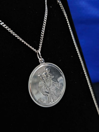 Brand new sterling silver necklace , moses pendent - 13.5 grams hallmarked 925.- box included