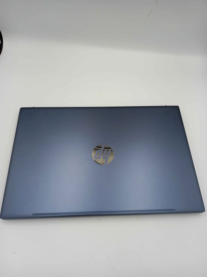 HP 15-EG2023/i3-1215U/8GB Ram/256GB SSD/15"/W11/B