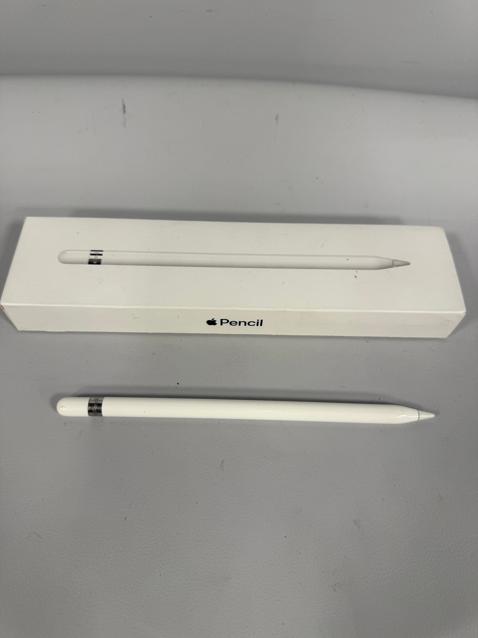 Apple Pencil (A1603) With Lightning Adapter, B