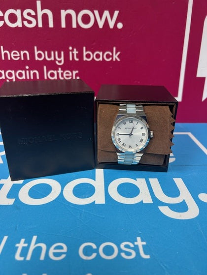 MICHAEL KORS WATCH SILVER **BOXED**.