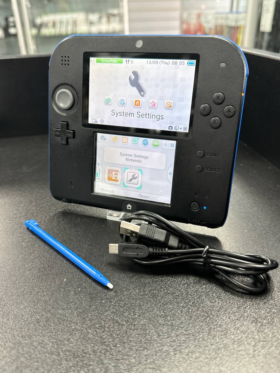 Nintendo 2DS Handheld Console, Blue ** Collection Only - Wythenshawe **