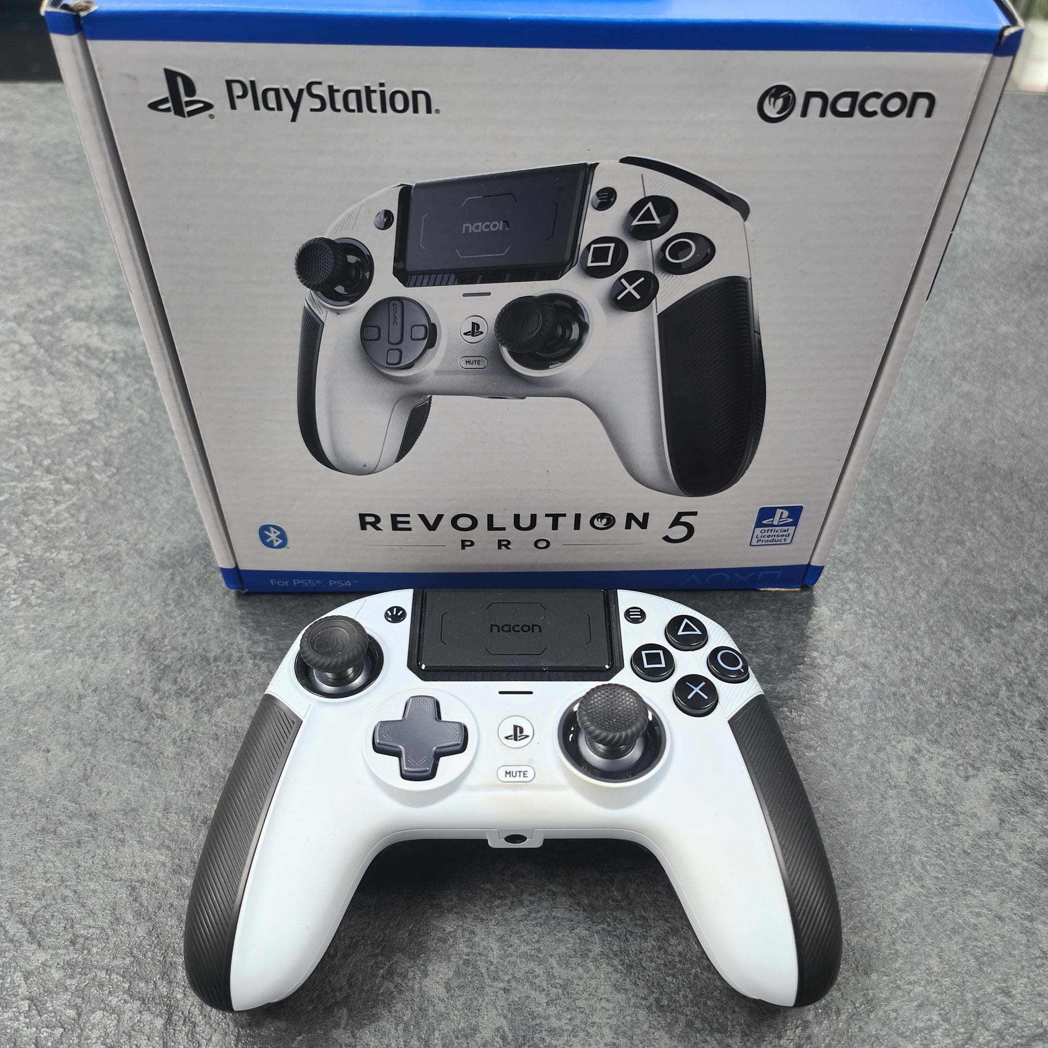Nacon Playstation Revolution Pro 5 Controller