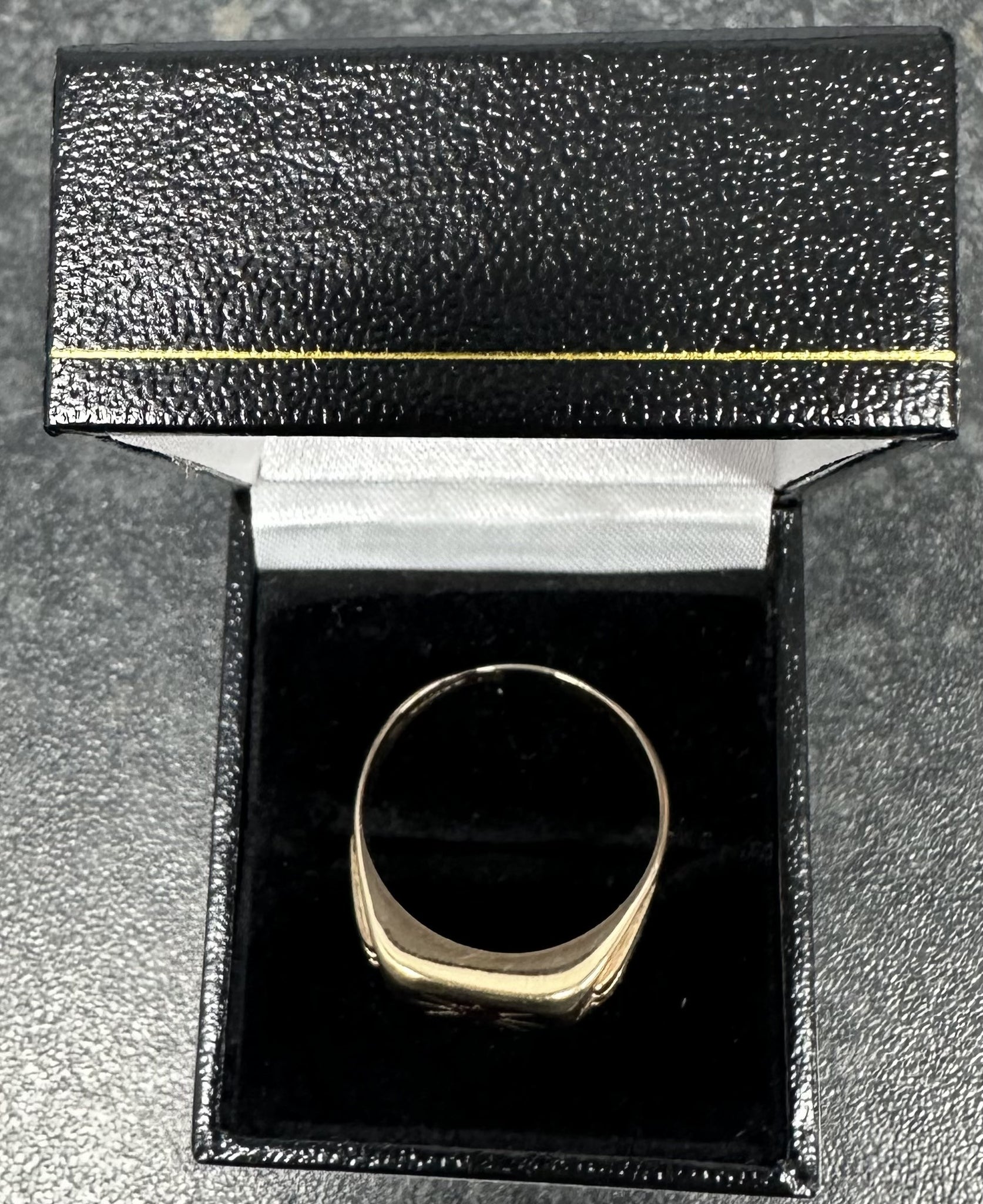 9CT Ring