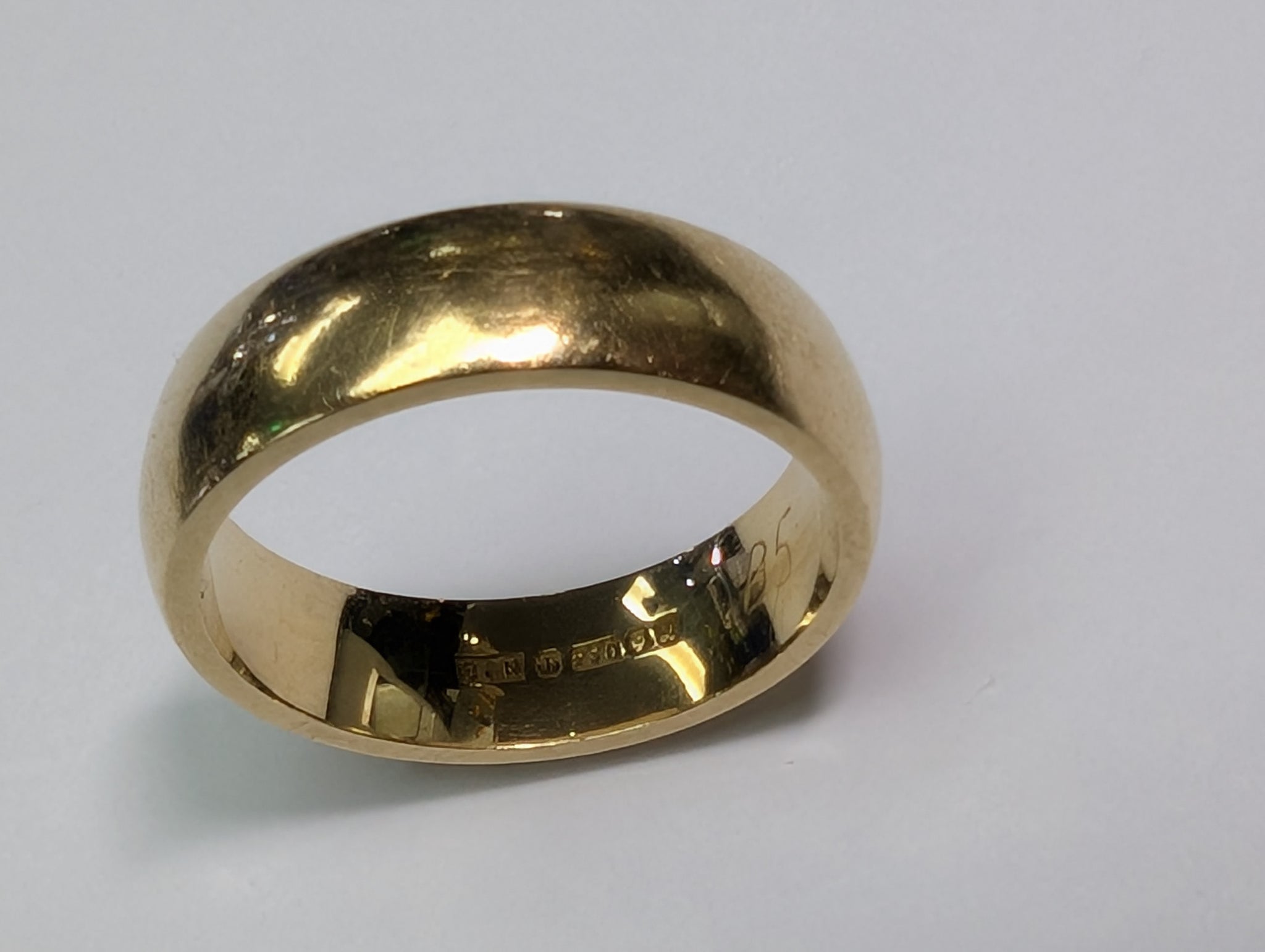 18ct Gold Wedding Band Ring - Size K