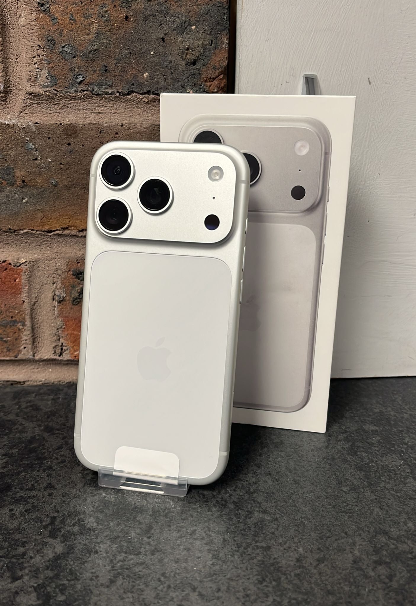 Apple iPhone 17 Pro 256GB Silver **Opened In-Store**