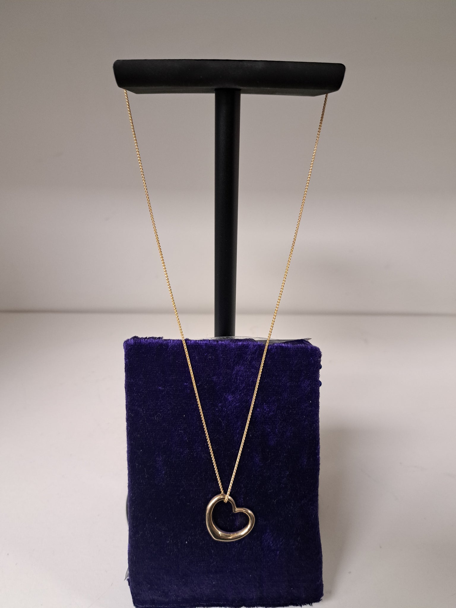 14ct Gold Necklace & Heart Pendant - Great Yarmouth