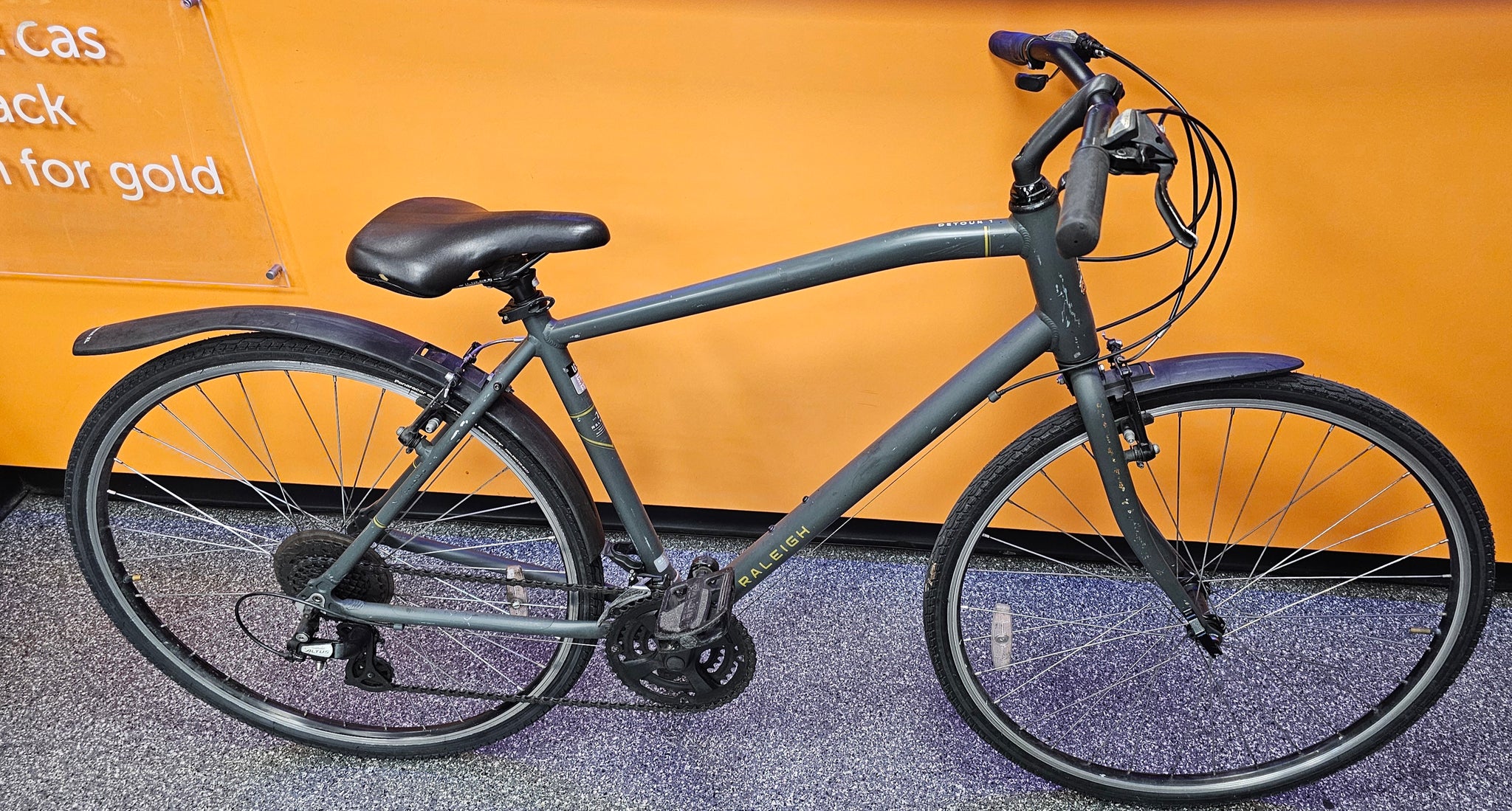 Raleigh Detour 1 2020 - Hybrid Sports Bike 20" Frame **Collection Only**