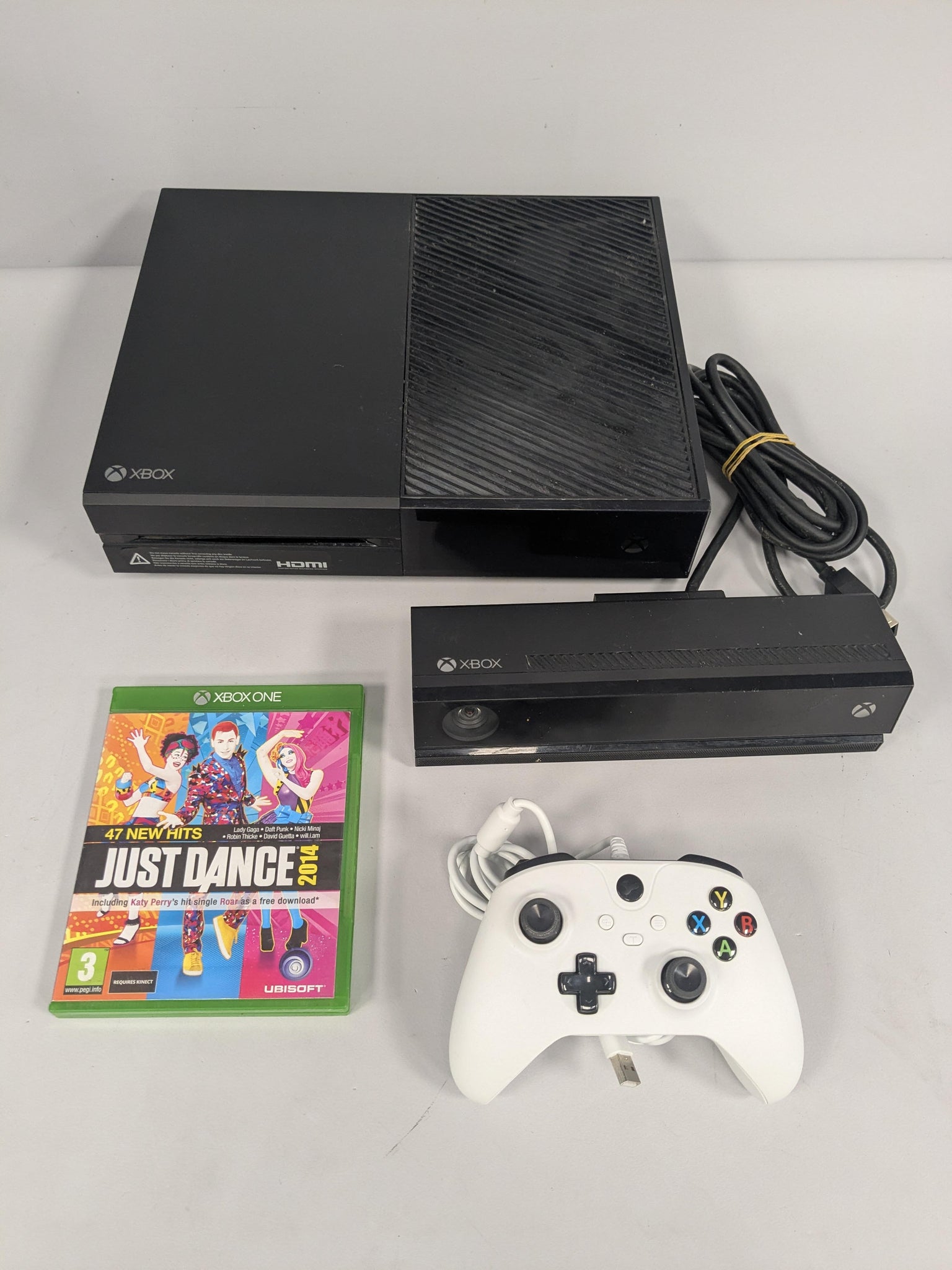 Microsoft Xbox One Game Console 500GB Kinect Package