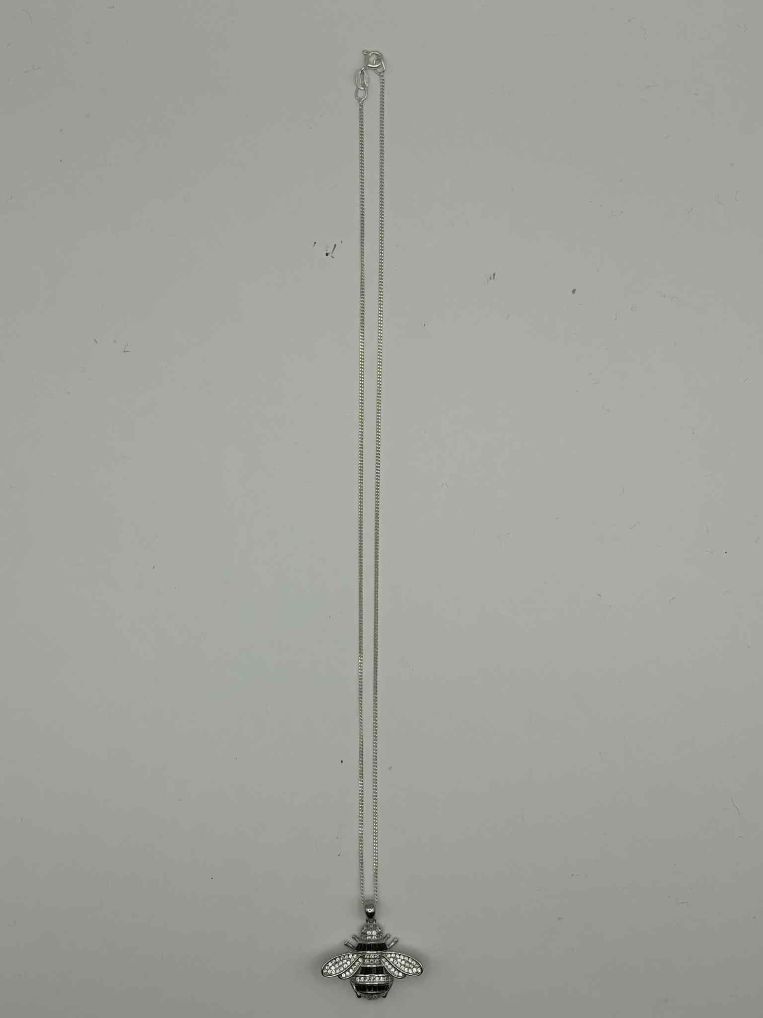 **BRAND NEW** 925 silver curb style chain with pendent 13.5G 22''