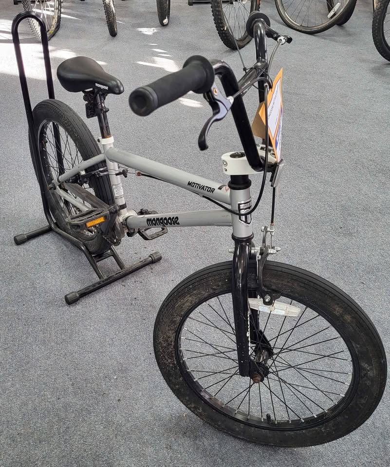 Mongoose Motivator BMX Bike - 20" wheels