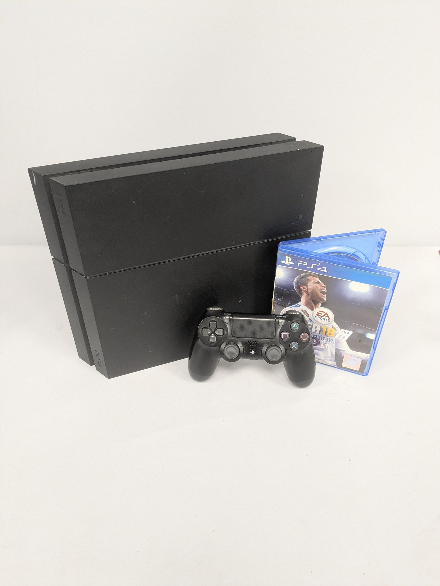 Playstation 4 500GB Black Console FIFA 18 Package