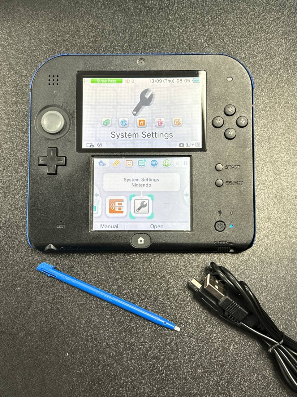 Nintendo 2DS Handheld Console, Blue ** Collection Only - Wythenshawe **