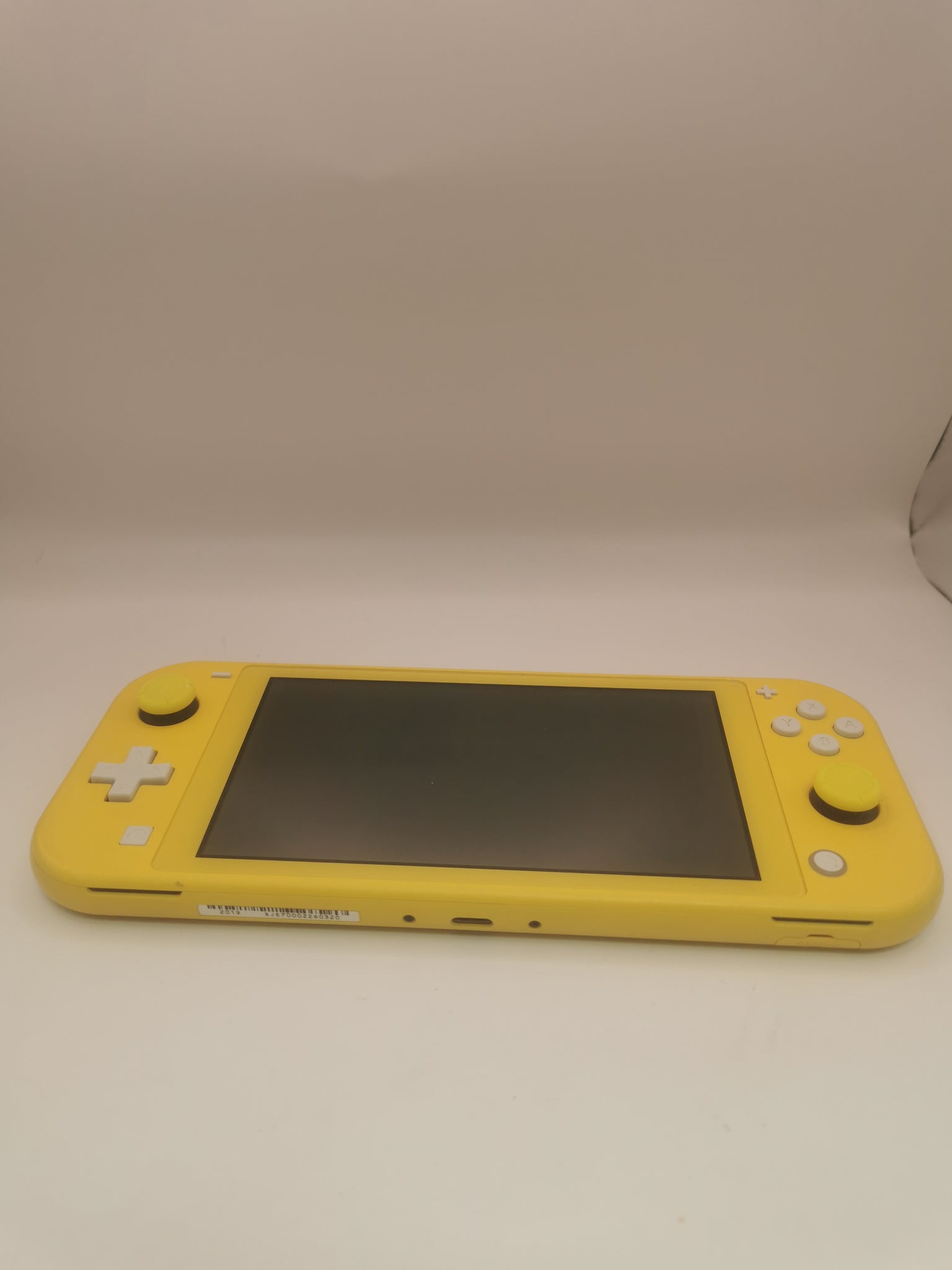 Nintendo Switch Lite Handheld Console System 32gb Yellow With Charger