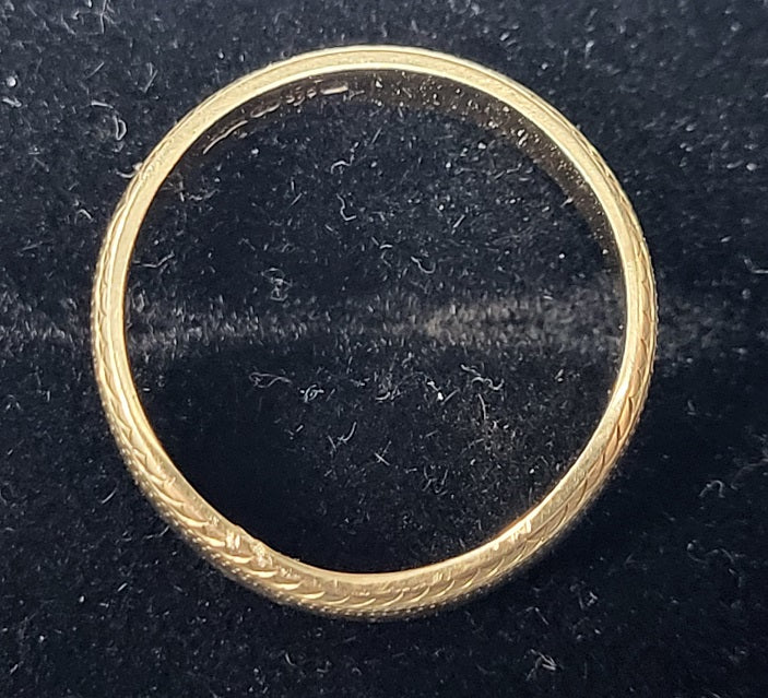 9CT - Yellow Gold Wishbone Band Ring - 2.47g - Size M