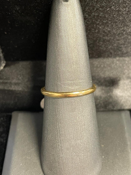 18ct Gold Band 1.8g.